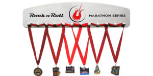 Display Rack Sport Medal Hanger Corsa Maratona Medagliere da Parete Acciaio Inox 100% Made in Italy by MEDALdisplay Born TO Run Porta medaglie Running 